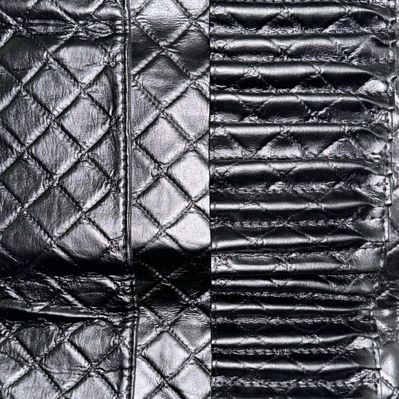 BH Cosmetics Makeup Quilted Faux Leather Clutch with Silver Hardware - Picture 6 of 6
